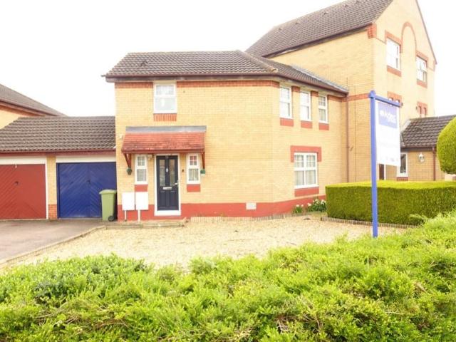 Rhodes Place, Oldbrook, Milton Keynes MK6, 3 bed semi detached house to rent, £1,500 pcm | PrimeLocation
