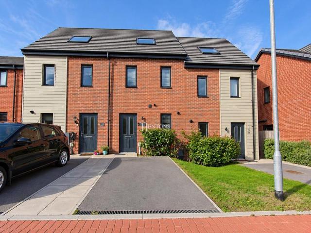 Rhodfa Hughes, Old St Mellons, Cardiff 3 bed terraced house to rent £1,400 pcm £323 pw