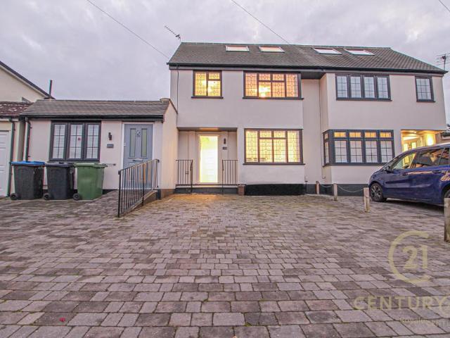 Rhodrons Avenue, CHESSINGTON KT9 4 bed terraced house to rent £2,995 pcm £691 pw