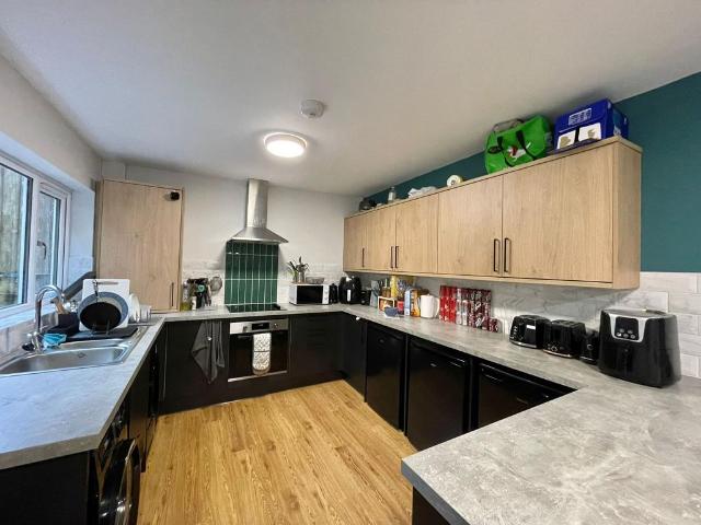 Rhondda Street, Swansea, SA1 5 bed terraced house to rent £2,125 pcm £490 pw