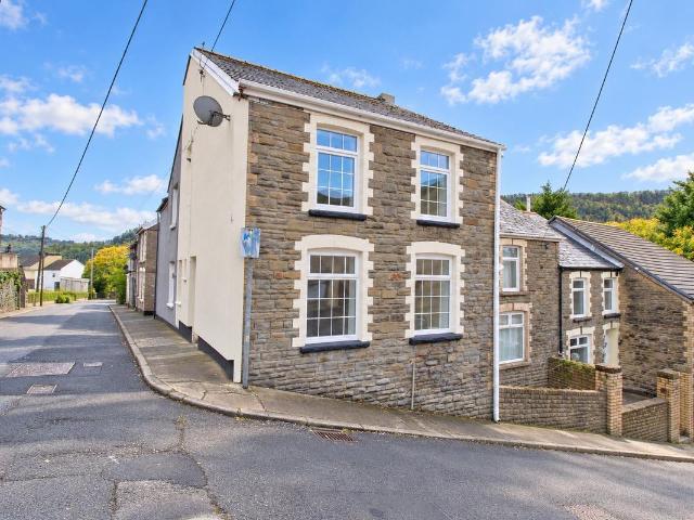 Rhiw Parc Road, Abertillery NP13, 2 bed end terrace house to rent, £700 pcm | PrimeLocation