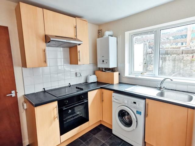 Rhyddings Park Rd, Brynmill, Swansea SA2 0AQ StudentDigz Ltd