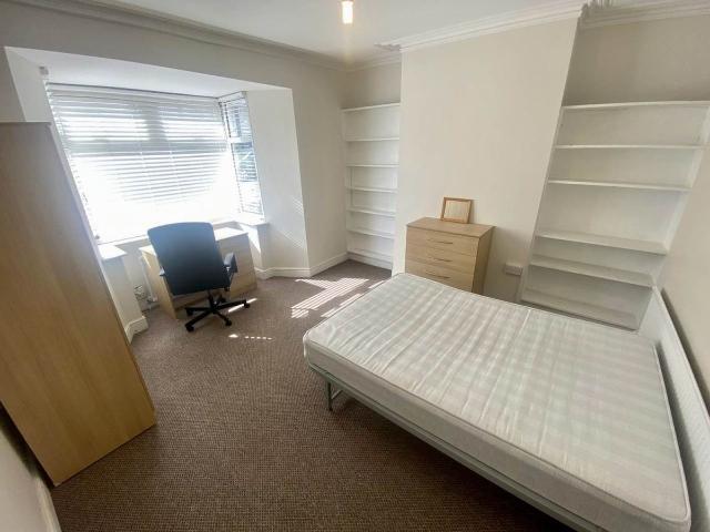 Rhyddings Park Road, Brynmill, Swansea SA2, 3 bed property to rent, £1,200 pcm | PrimeLocation