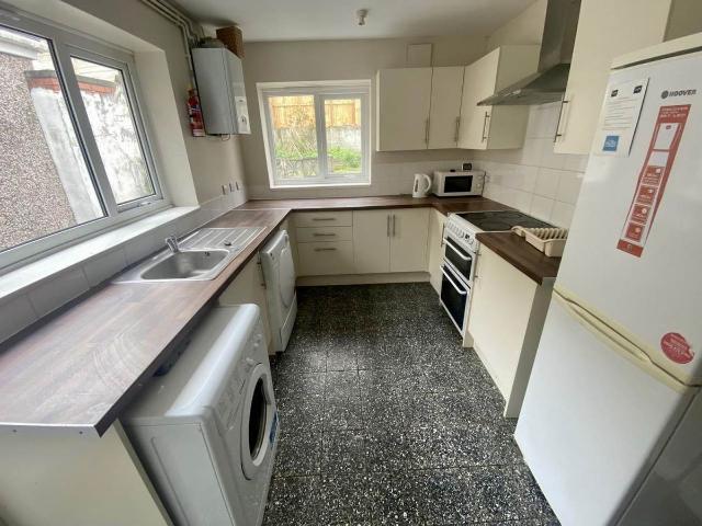 Rhyddings Park Road, Brynmill, Swansea SA2, 4 bed property to rent, £1,200 pcm | PrimeLocation