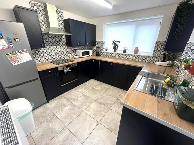 Rhyddings Terrace, Brynmill, SA2 2 bed flat to rent £1,150 pcm £265 pw