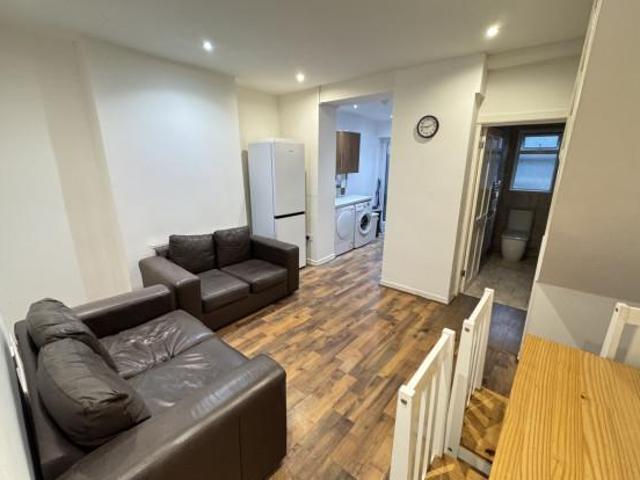 Rhymney Street, Cardiff CF24 3 bed house to rent £1,800 pcm £415 pw