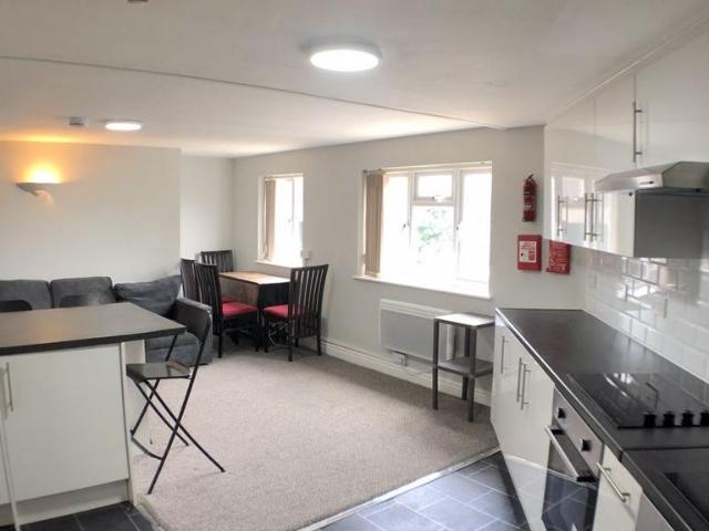 Rhymney Street, Cardiff CF24 8 bed apartment to rent £4,760 pcm £1,098 pw