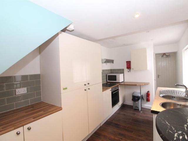 Rhymney Street, Cathays, Cardiff CF24, 6 bed shared accommodation to rent, £3,150 pcm | PrimeLocation