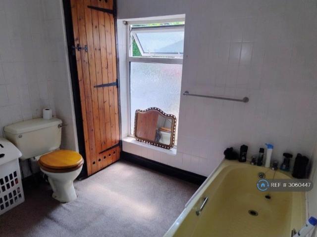 Rhys St, Tonypandy, CF40 1 bed terraced house to rent £600 pcm £138 pw