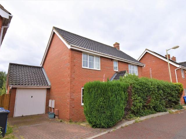 Rimer Close, Norwich, Norfolk 4 bed detached house to rent £1,850 pcm £427 pw