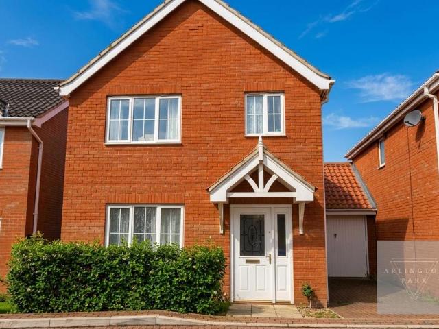 Rimer Close, Norwich NR5 4 bed private hall to rent £1,595 pcm £368 pw