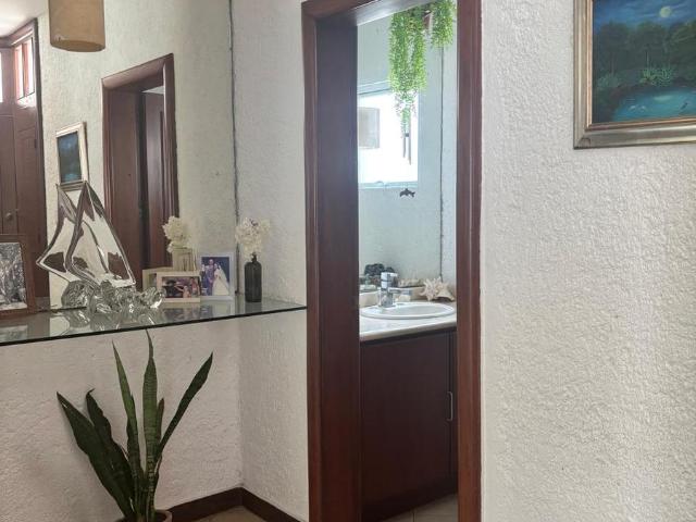 Rincon del conchal Casa en RENTA o VENTA, 4 recamaras, sala TV, super jardin