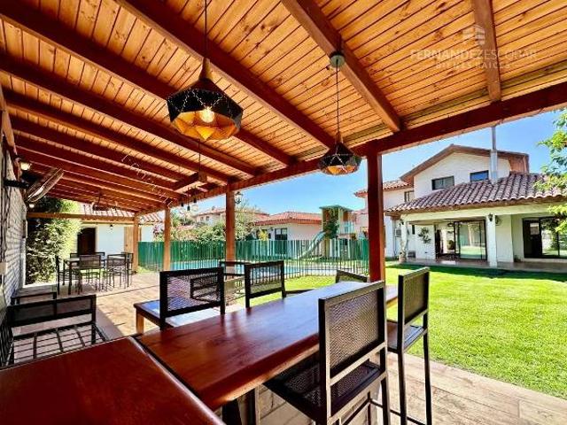 RINCONADA ARRIENDA CASA 5D 5B PISCINA COND. EL GOLF