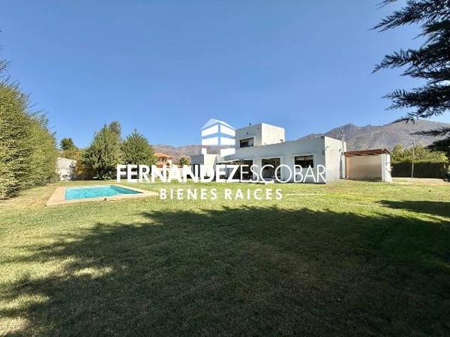 RINCONADA ARRIENDA CASA DE DOS PISOS 2D 3B COND. EL GOLF