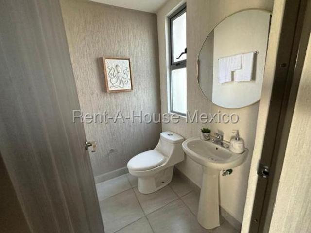 Rincones el Marques Casa en Venta | 3 Recámaras, Patio y Juegos Infantiles VM2890