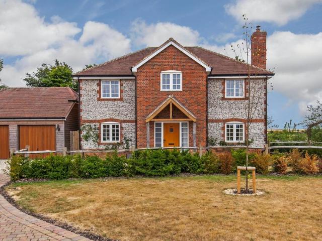 Ringbourne Copse, Barton Stacey, SO21 4 bed detached house to rent £3,250 pcm £750 pw