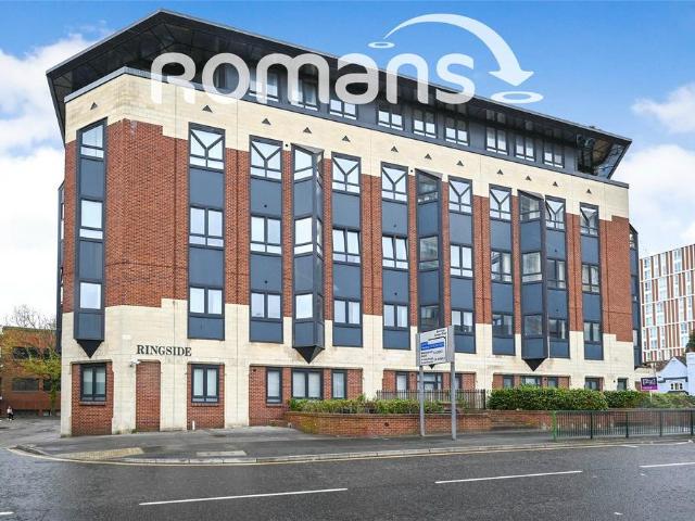 Ringside, High Street, Bracknell, RG12 2 bed flat to rent £1,450 pcm £335 pw