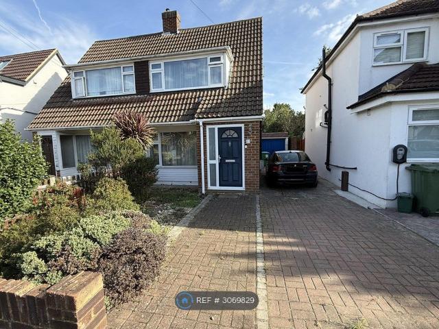 Ringwood Way, London TW12, 2 bed semi detached house to rent, £2,300 pcm | PrimeLocation