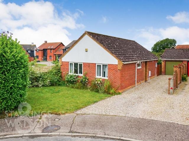 Ringwood Close, Little Melton, Norwich 2 bed detached bungalow to rent £1,290 pcm £298 pw