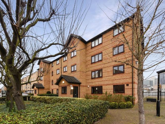Ringwood Gardens, London E14, 1 bed flat to rent, £1,603 pcm | PrimeLocation