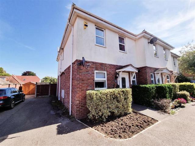 Ringwood Road, Poole BH12 3 bed end of terrace house to rent £1,550 pcm £358 pw