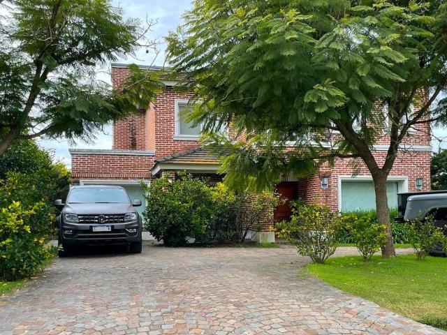 Rio Hondo al 500 Casa en Venta y/o Alquiler Tradicional CC San Francisco, Manzanares Pilar
