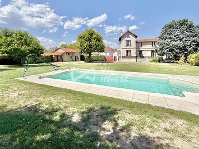 Riom 63200 Achat / Vente maison 8 pièces t8 piscine terrasse