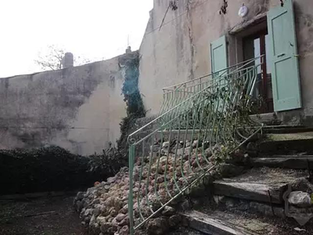 Rians 83560 Location appartement 3 pièces t3 au dernier étage