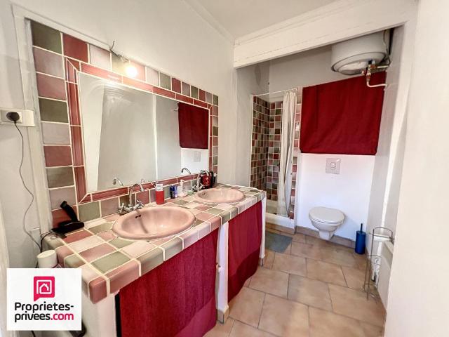 RIANS Appartement T2 2 ème étage loué lumineux 45 m²