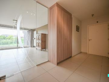 Riant 3 slaapkamerappartement met zicht op de vaart te Izegem