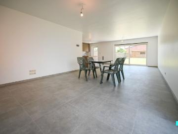 Riante nieuwbouwwoning met aangename tuin te Izegem