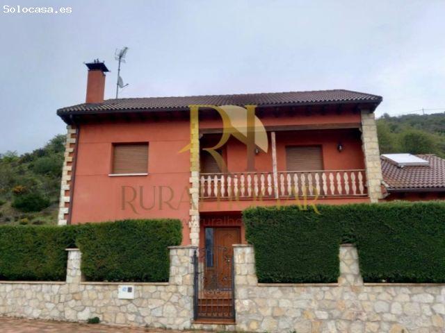 RIAÑO: Casa con jardín y vistas privilegiadas en el corazón de Riaño!