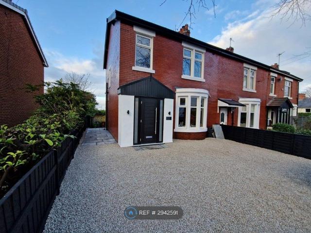 Ribblesdale Avenue, Accrington BB5, 3 bed semi detached house to rent, £1,285 pcm | PrimeLocation
