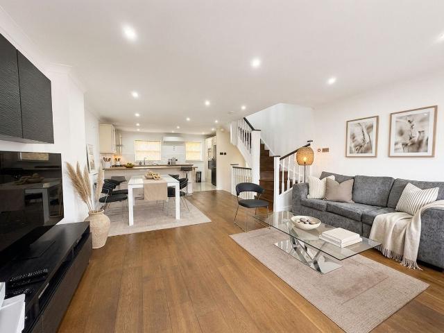 Ribblesdale Avenue, London N11, 3 bed end terrace house to rent, £3,600 pcm | PrimeLocation