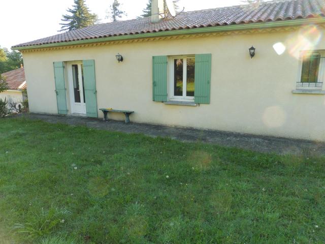 Riberac Proche Ecoles Et Commerces 140m² Ribérac