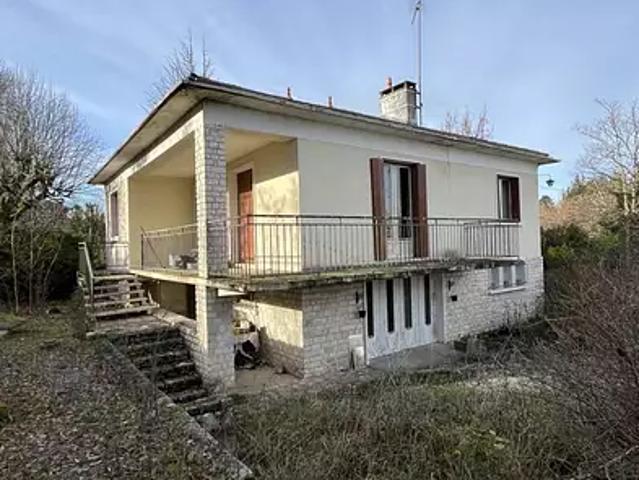 Ribérac 24600 Achat / Vente maison 5 pièces t5 au dernier étage parking
