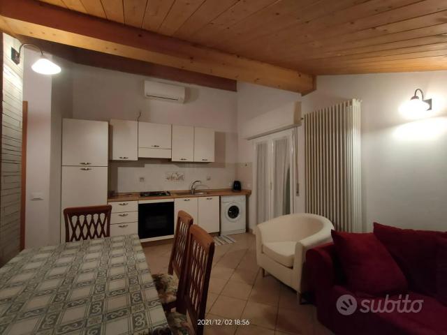 Riccione arredato con balcone da subito