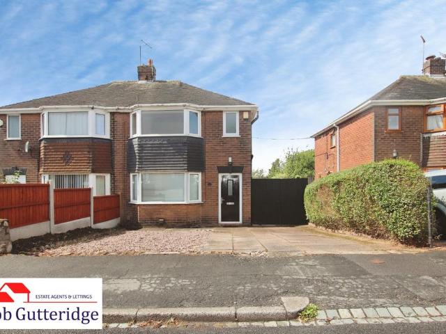Riceyman Road, Bradwell, Newcastle. 3 bed semi detached house to rent £895 pcm £207 pw