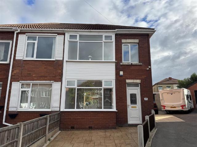 Richard Avenue, Smithies, Barnsley 3 bed semi detached house to rent £975 pcm £225 pw