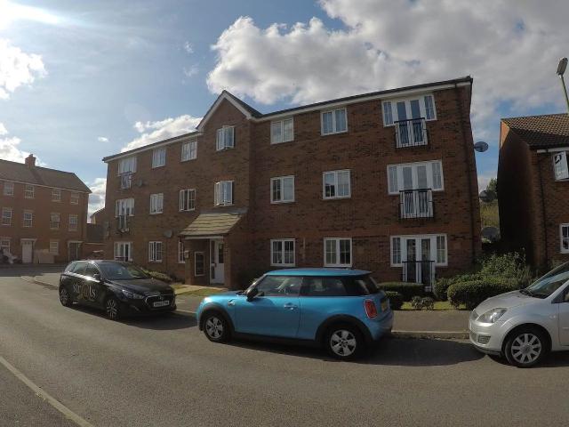 Richard Street, Hatfield, Hertfordshire AL10, 2 bed flat to rent, £1,400 pcm | PrimeLocation