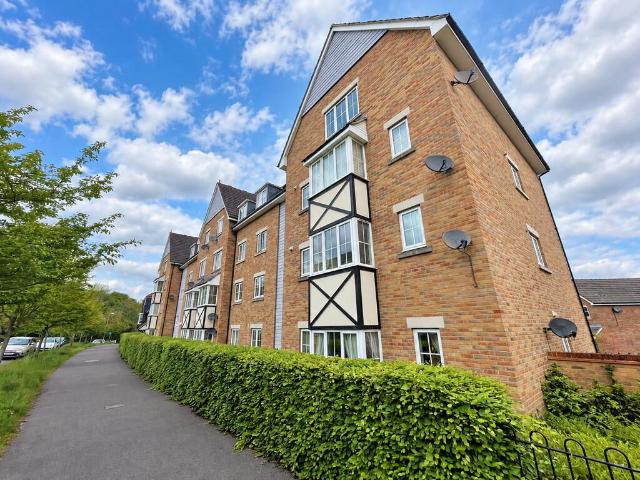 Richards Field, Basingstoke RG24 2 bed apartment to rent £1,250 pcm £288 pw