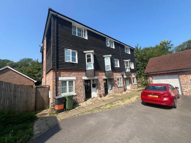 Richards Field, Chineham, Basingstoke, Hampshire RG24, 4 bed end terrace house to rent, £1,900 pcm | PrimeLocation