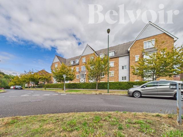 Richards Field, Chineham, Basingstoke RG24, 2 bed flat to rent, £1,350 pcm | PrimeLocation