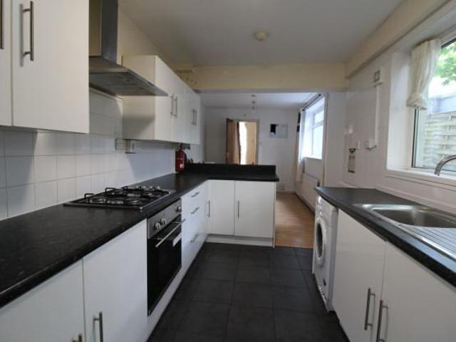 Richards Street, Cardiff CF24 4 bed house to rent £2,200 pcm £508 pw