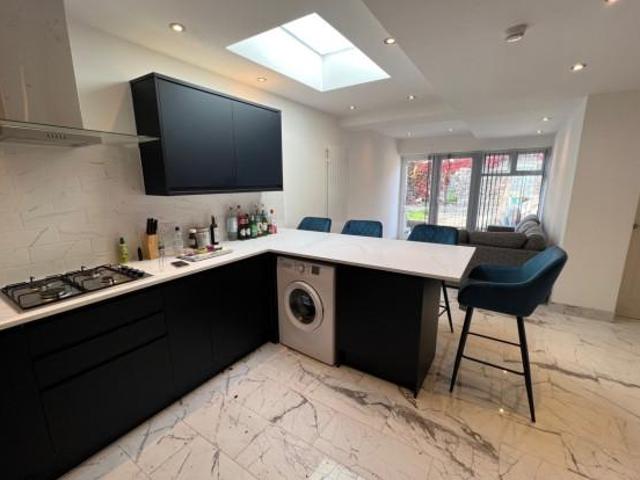Richards Street, Cardiff CF24 6 bed house to rent £4,080 pcm £942 pw
