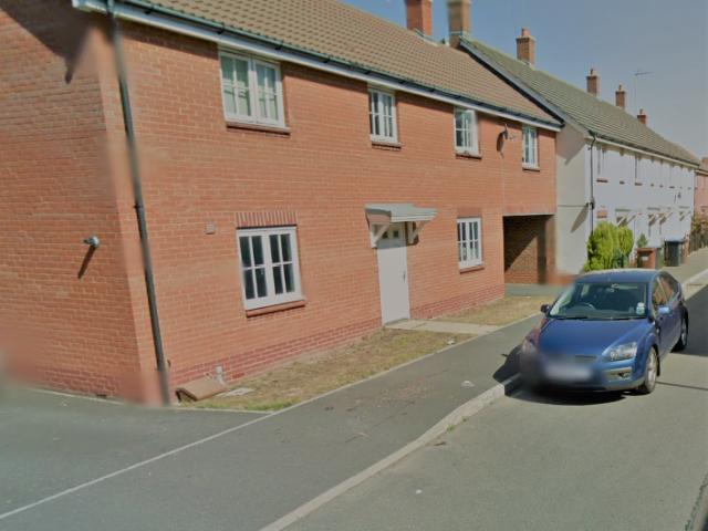 Richards Street, Hatfield AL10 4 bed house to rent £2,350 pcm £542 pw