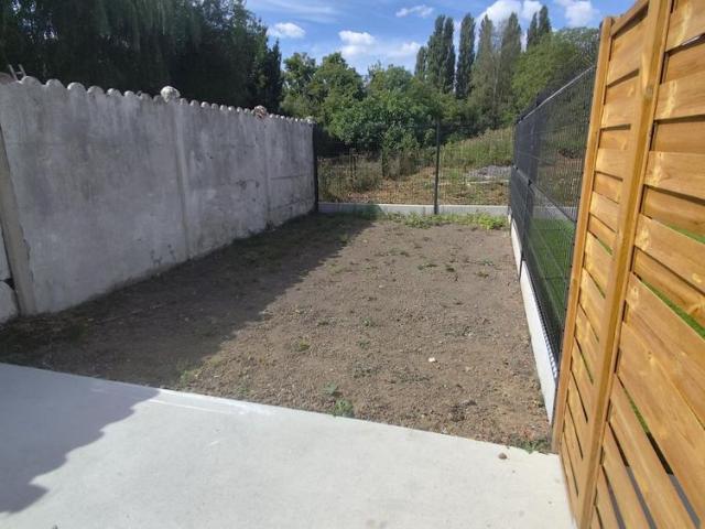 Richebourg maison 2 chambres avec jardin libre de suite