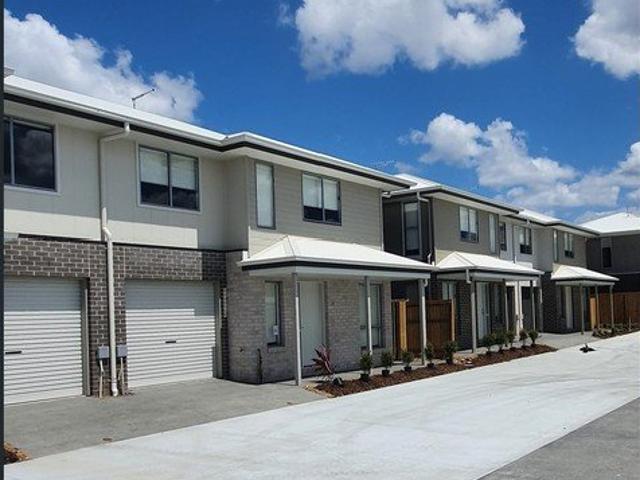 Richlands Modern 3 bedroom townhouse $630/w available 18/08/2026