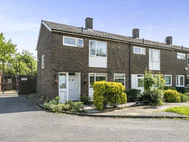 Richmount Gardens, London SE3, 3 bed end terrace house to rent, £2,100 pcm | PrimeLocation