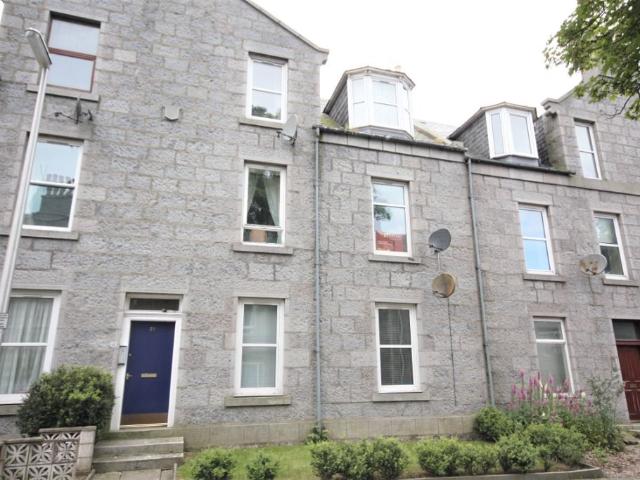 Richmond Terrace, Rosemount, Aberdeen AB25, 2 bed flat to rent, £675 pcm | PrimeLocation